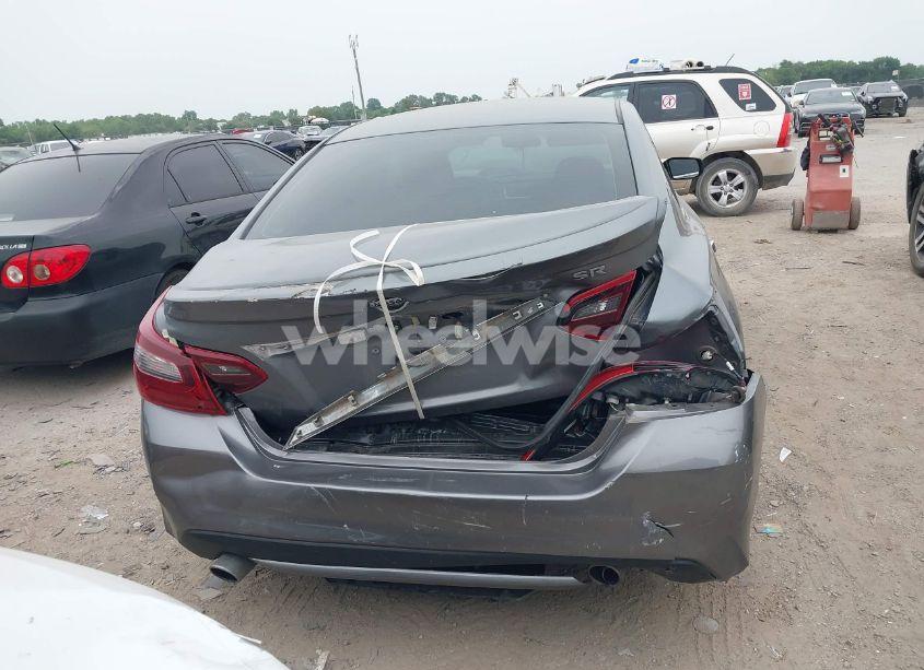 Photo 16 of 2018 Nissan Altima 2.5 SR (VIN 1N4AL3APXJC155282)