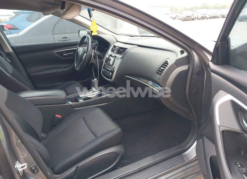 Photo 5 of 2018 Nissan Altima 2.5 SR (VIN 1N4AL3APXJC155282)