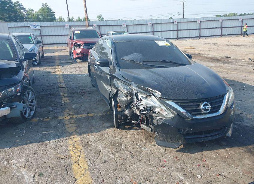 2018 Nissan Altima 2.5 SL (VIN 1N4AL3APXJC168520) main photo