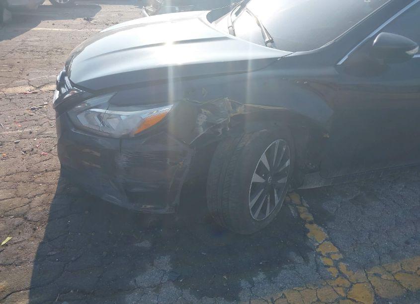 Photo 6 of 2018 Nissan Altima 2.5 SL (VIN 1N4AL3APXJC168520)