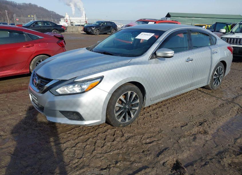 Photo 2 of 2018 Nissan Altima 2.5/S/SV/SL/SR (VIN 1N4AL3APXJC173524)