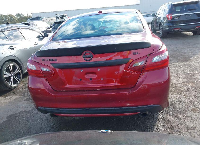Photo 16 of 2018 Nissan Altima 2.5 SL (VIN 1N4AL3APXJC173992)