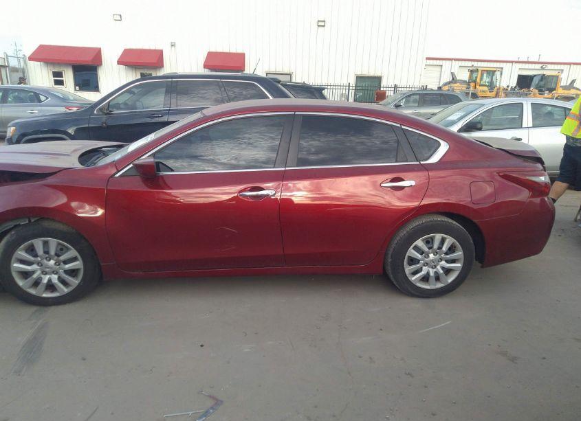 Photo 14 of 2018 Nissan Altima 2.5 S (VIN 1N4AL3APXJC174091)