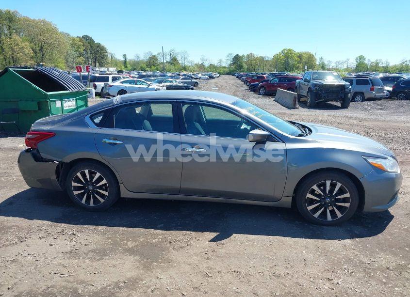 Photo 13 of 2018 Nissan Altima 2.5 SV (VIN 1N4AL3APXJC178352)