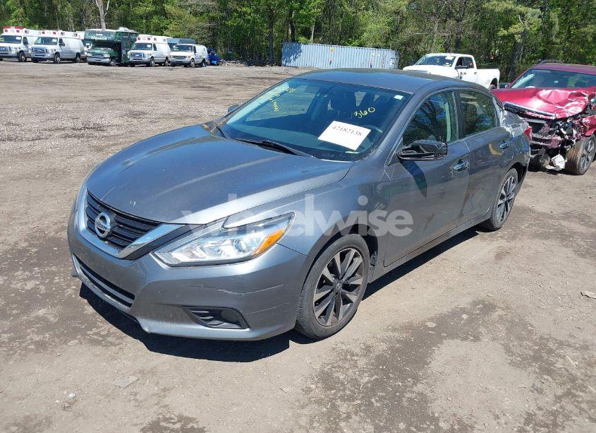 Photo 2 of 2018 Nissan Altima 2.5 SV (VIN 1N4AL3APXJC178352)