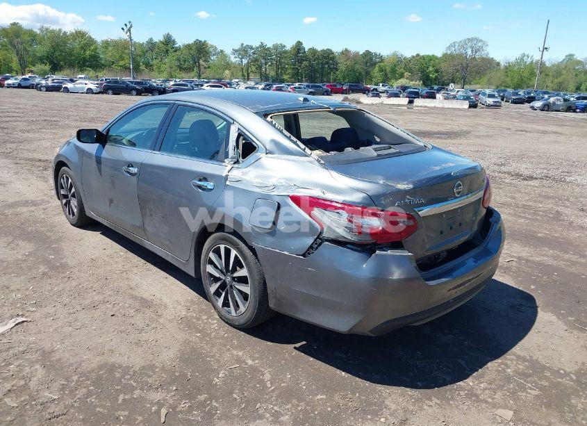 Photo 3 of 2018 Nissan Altima 2.5 SV (VIN 1N4AL3APXJC178352)