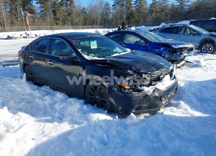 2018 Nissan Altima 2.5 SR (VIN 1N4AL3APXJC180506) main photo