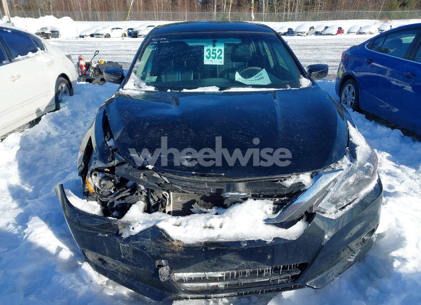 Photo 13 of 2018 Nissan Altima 2.5 SR (VIN 1N4AL3APXJC180506)