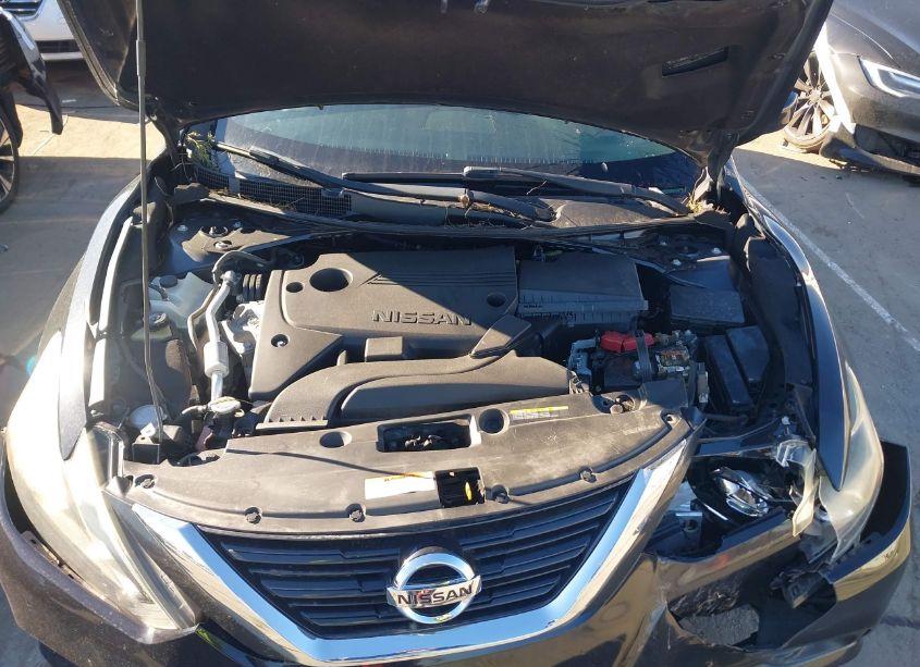 Photo 10 of 2018 Nissan Altima 2.5 SR (VIN 1N4AL3APXJC182398)