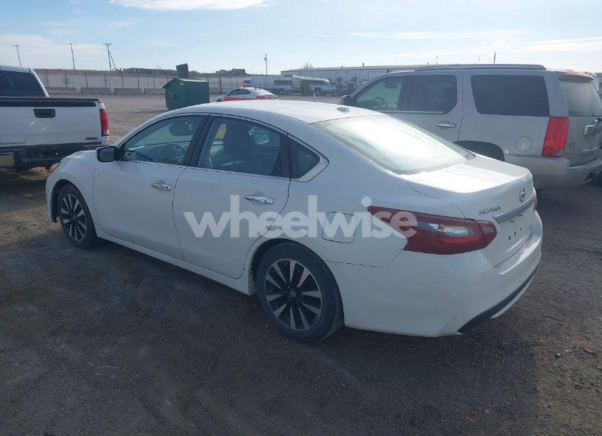 Photo 3 of 2018 Nissan Altima 2.5 SV (VIN 1N4AL3APXJC188489)