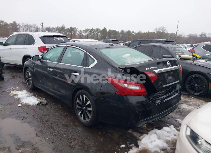 Photo 3 of 2018 Nissan Altima 2.5 SL (VIN 1N4AL3APXJC189349)
