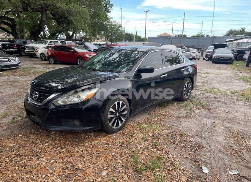 Photo 2 of 2018 Nissan Altima 2.5 SV (VIN 1N4AL3APXJC195152)