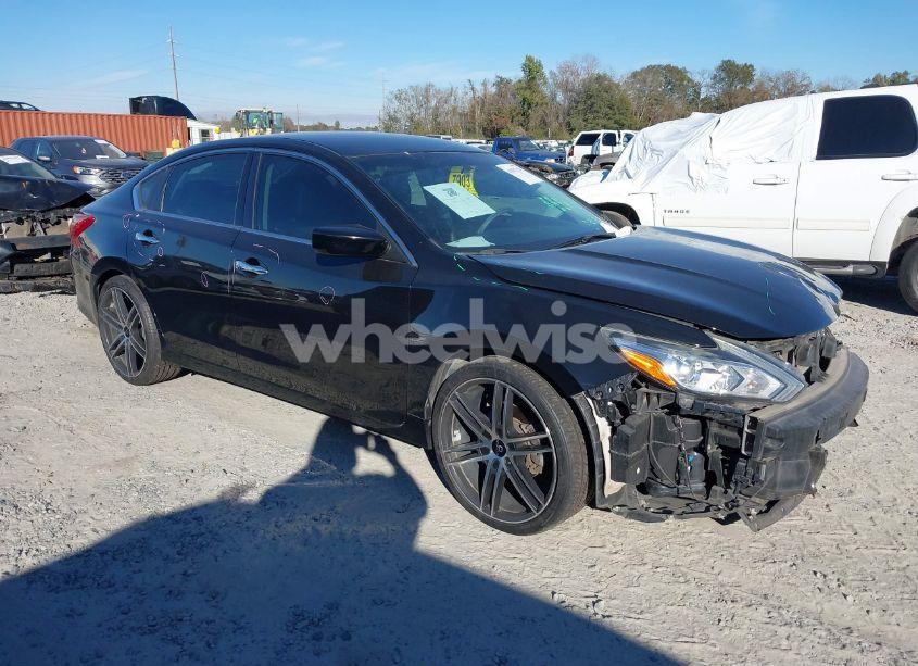 2018 Nissan Altima 2.5 S (VIN 1N4AL3APXJC205985) main photo