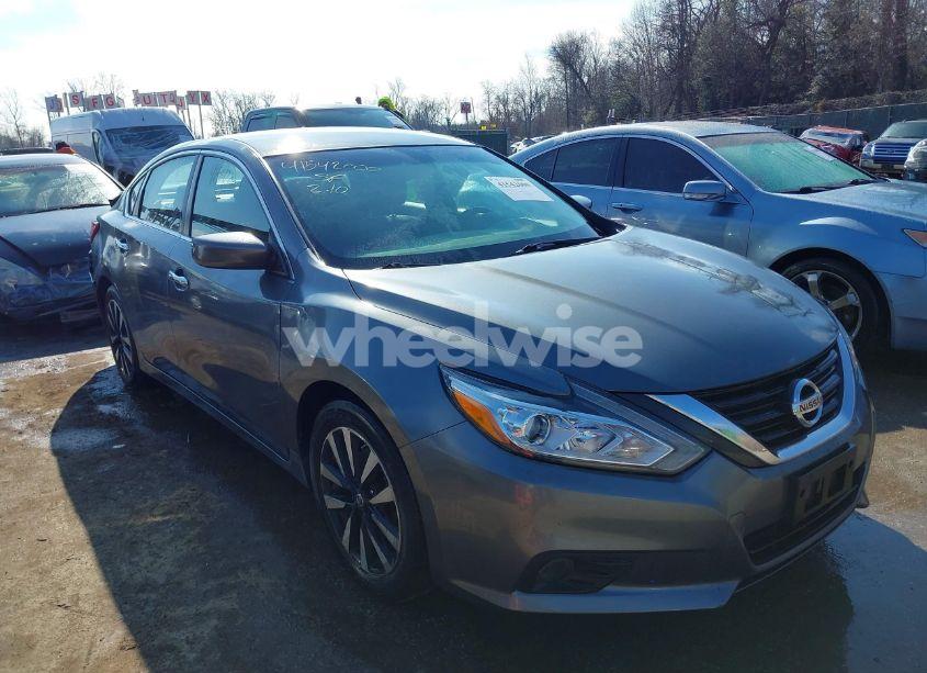 2018 Nissan Altima 2.5 SV (VIN 1N4AL3APXJC207834) main photo