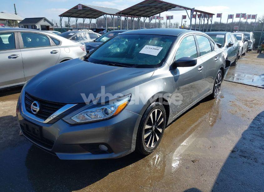 Photo 2 of 2018 Nissan Altima 2.5 SV (VIN 1N4AL3APXJC207834)