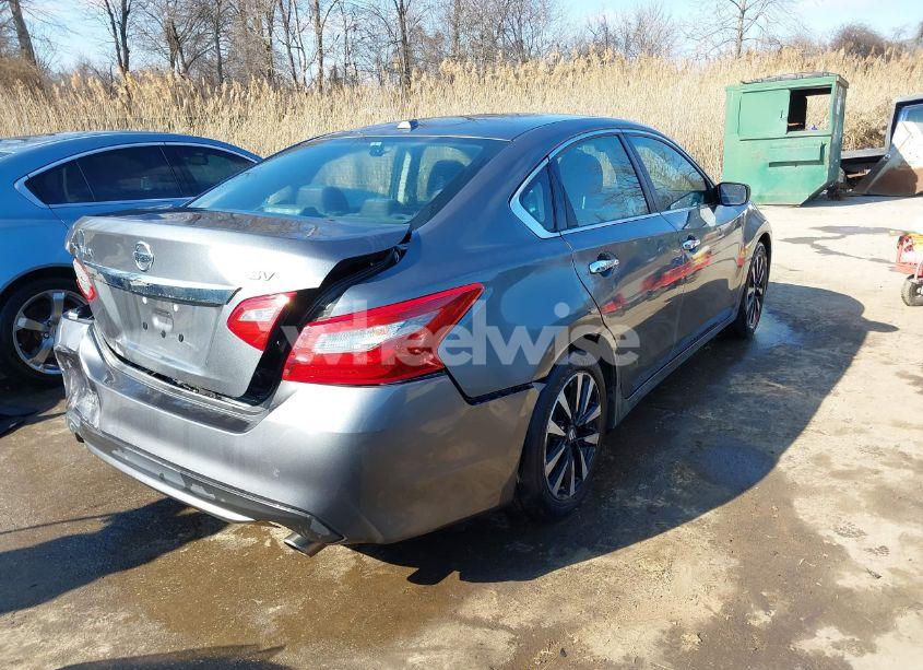 Photo 4 of 2018 Nissan Altima 2.5 SV (VIN 1N4AL3APXJC207834)