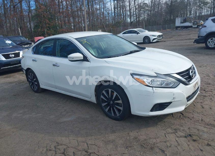 2018 Nissan Altima 2.5 SL (VIN 1N4AL3APXJC211141) main photo