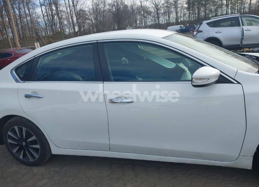 Photo 14 of 2018 Nissan Altima 2.5 SL (VIN 1N4AL3APXJC211141)