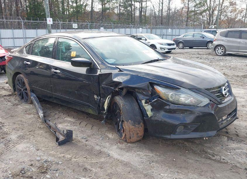 2018 Nissan Altima 2.5 SR (VIN 1N4AL3APXJC217974) main photo