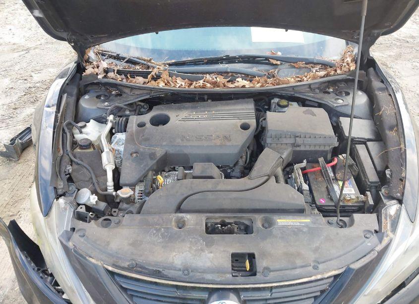 Photo 10 of 2018 Nissan Altima 2.5 SR (VIN 1N4AL3APXJC217974)