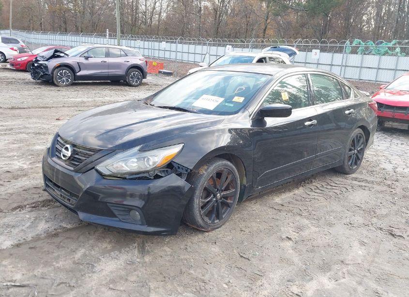 Photo 2 of 2018 Nissan Altima 2.5 SR (VIN 1N4AL3APXJC217974)