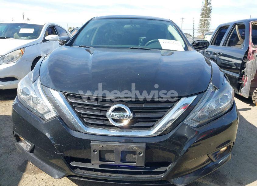 Photo 12 of 2018 Nissan Altima 2.5 SR (VIN 1N4AL3APXJC219854)