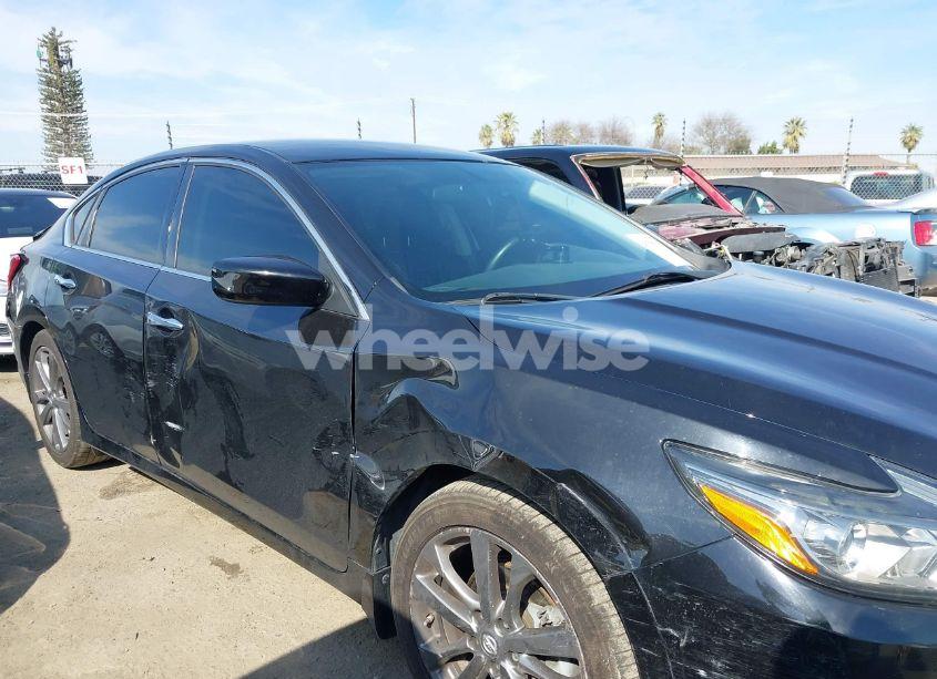 Photo 13 of 2018 Nissan Altima 2.5 SR (VIN 1N4AL3APXJC219854)