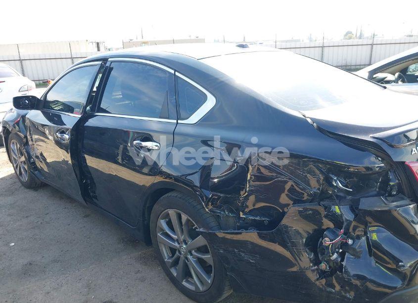 Photo 14 of 2018 Nissan Altima 2.5 SR (VIN 1N4AL3APXJC219854)