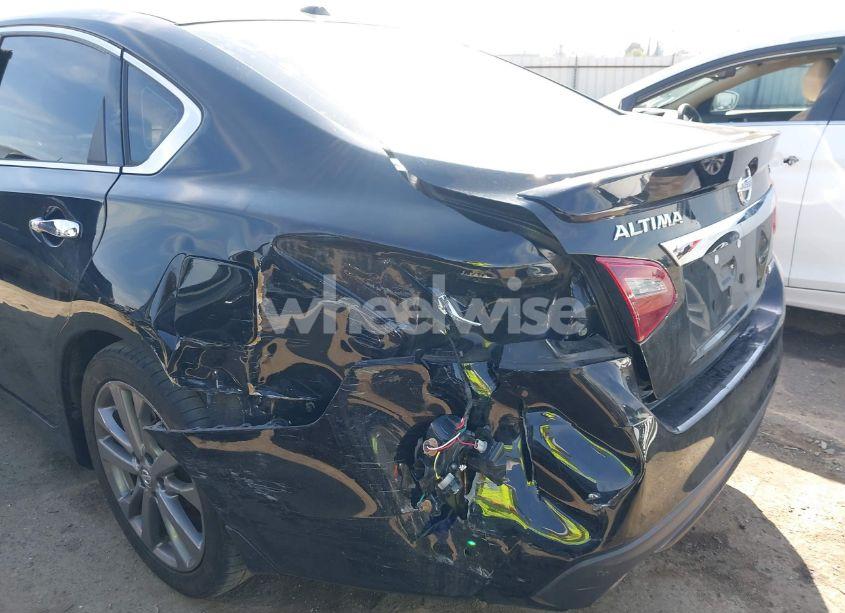 Photo 6 of 2018 Nissan Altima 2.5 SR (VIN 1N4AL3APXJC219854)