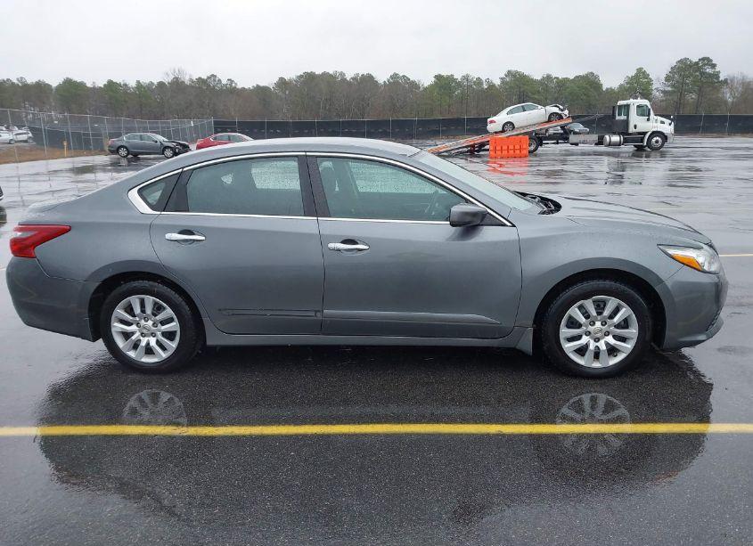 Photo 13 of 2018 Nissan Altima 2.5 S (VIN 1N4AL3APXJC225234)