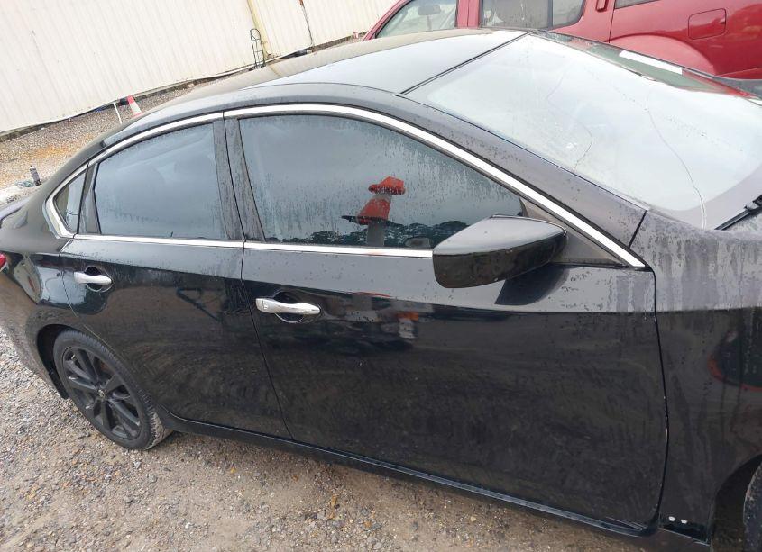 Photo 13 of 2018 Nissan Altima 2.5 SR (VIN 1N4AL3APXJC229137)