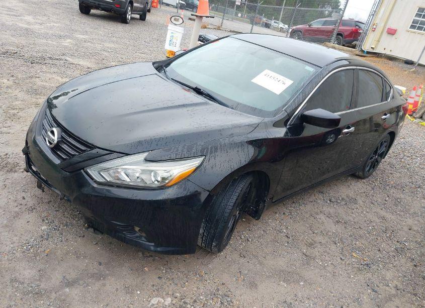 Photo 2 of 2018 Nissan Altima 2.5 SR (VIN 1N4AL3APXJC229137)