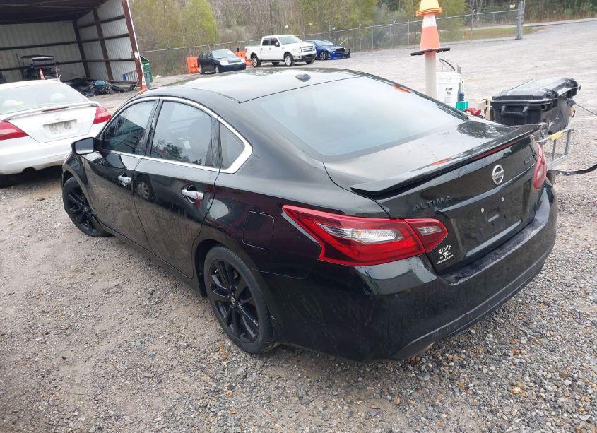 Photo 3 of 2018 Nissan Altima 2.5 SR (VIN 1N4AL3APXJC229137)