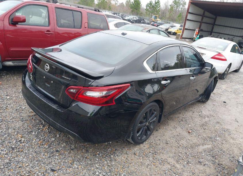 Photo 4 of 2018 Nissan Altima 2.5 SR (VIN 1N4AL3APXJC229137)