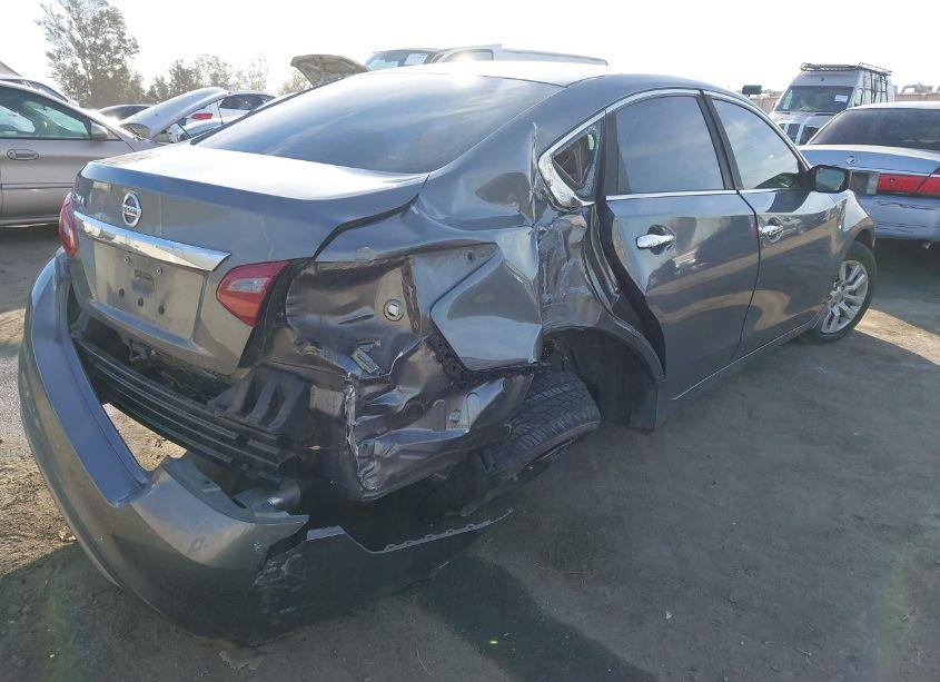 Photo 4 of 2018 Nissan Altima 2.5 S (VIN 1N4AL3APXJC248562)