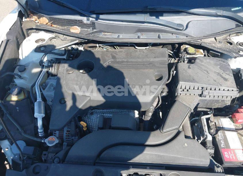 Photo 10 of 2018 Nissan Altima 2.5 SR (VIN 1N4AL3APXJC254250)