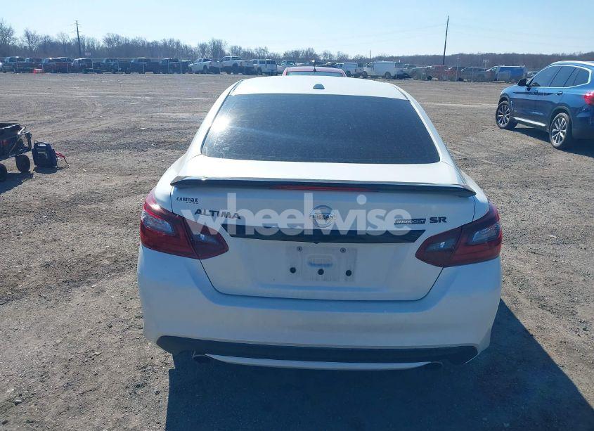 Photo 16 of 2018 Nissan Altima 2.5 SR (VIN 1N4AL3APXJC254250)