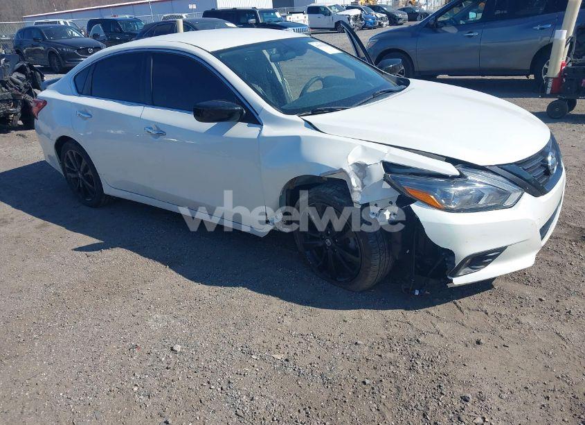 Photo 6 of 2018 Nissan Altima 2.5 SR (VIN 1N4AL3APXJC254250)