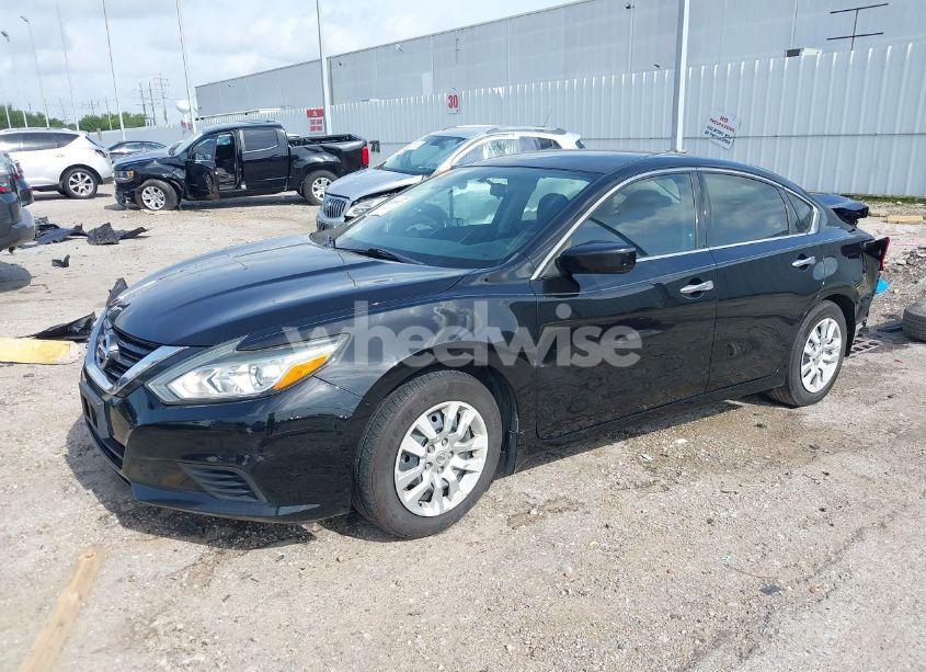 Photo 2 of 2018 Nissan Altima 2.5 S (VIN 1N4AL3APXJC261778)