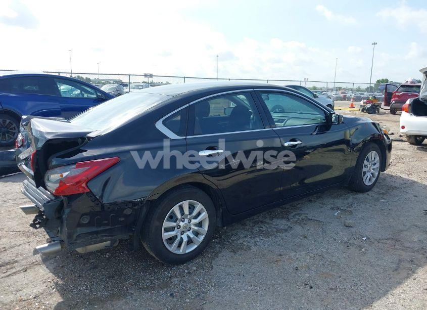 Photo 4 of 2018 Nissan Altima 2.5 S (VIN 1N4AL3APXJC261778)