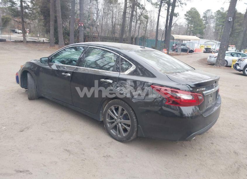 Photo 3 of 2018 Nissan Altima 2.5 SR (VIN 1N4AL3APXJC263322)