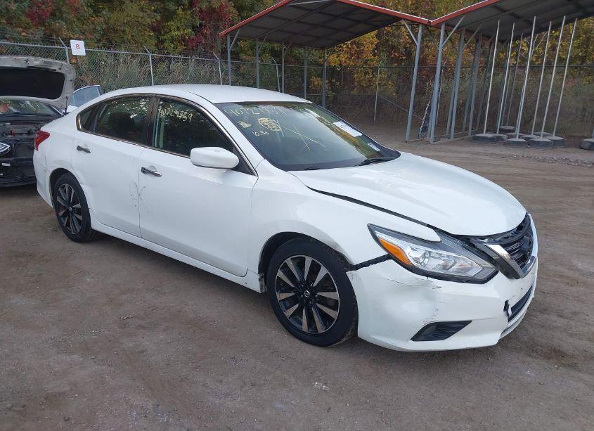 2018 Nissan Altima 2.5 SV (VIN 1N4AL3APXJC269637) main photo