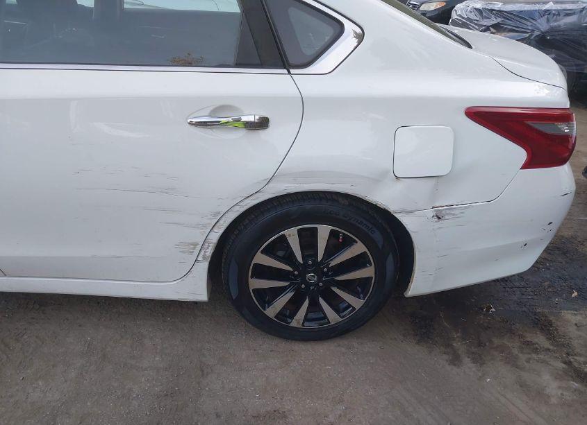 Photo 17 of 2018 Nissan Altima 2.5 SV (VIN 1N4AL3APXJC269637)