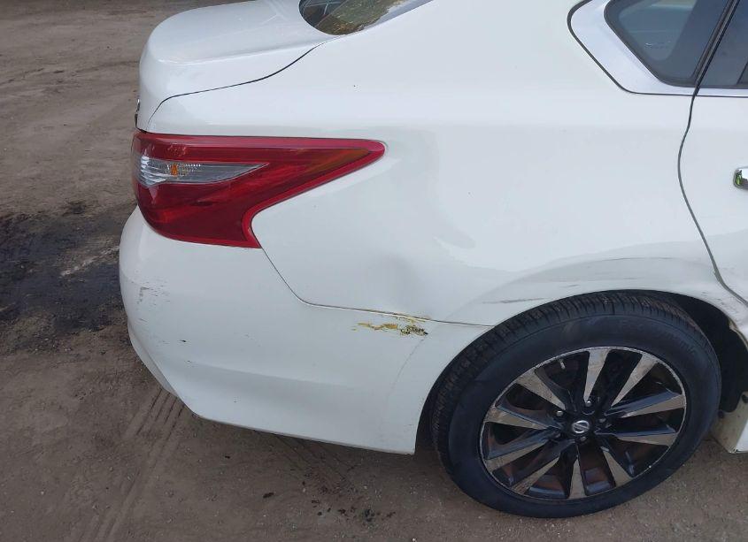 Photo 18 of 2018 Nissan Altima 2.5 SV (VIN 1N4AL3APXJC269637)