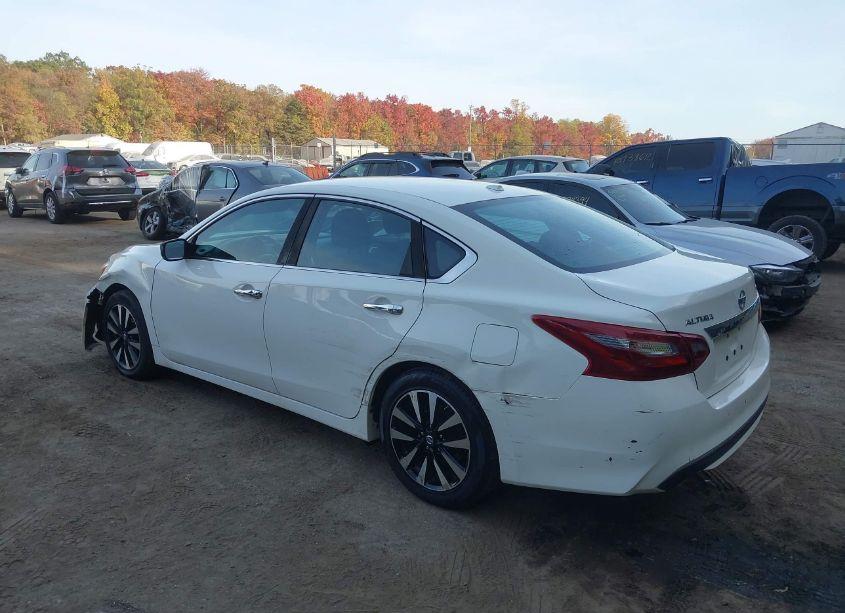 Photo 3 of 2018 Nissan Altima 2.5 SV (VIN 1N4AL3APXJC269637)