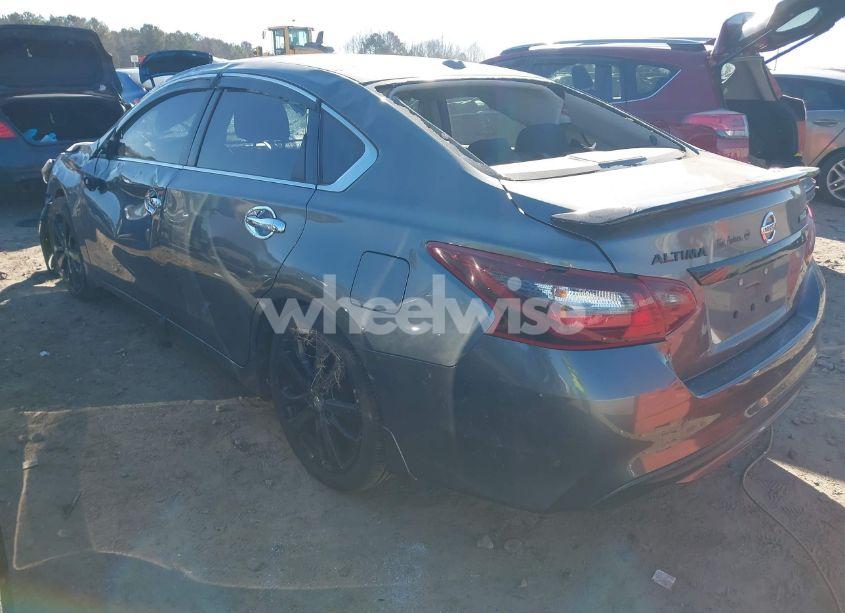 Photo 3 of 2018 Nissan Altima 2.5 SR (VIN 1N4AL3APXJC275504)