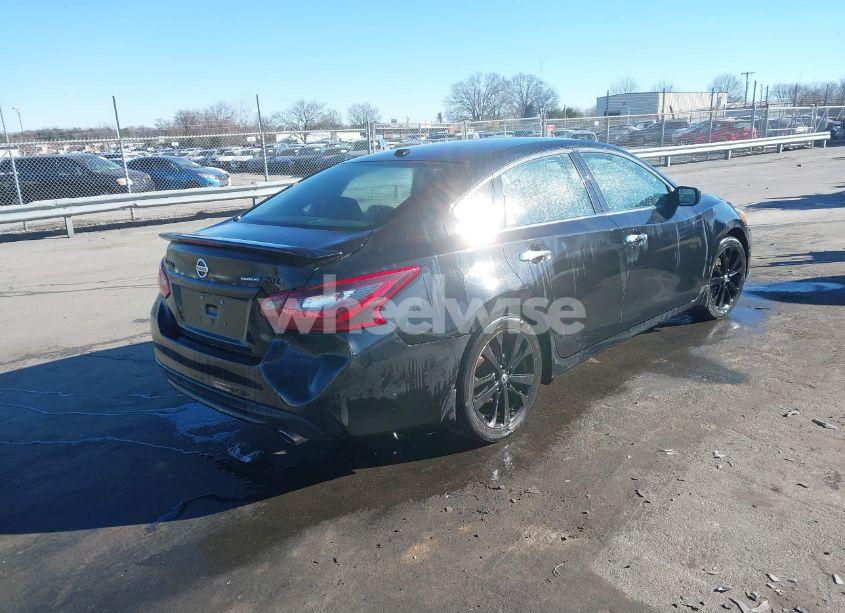 Photo 4 of 2018 Nissan Altima 2.5 SR (VIN 1N4AL3APXJC279178)