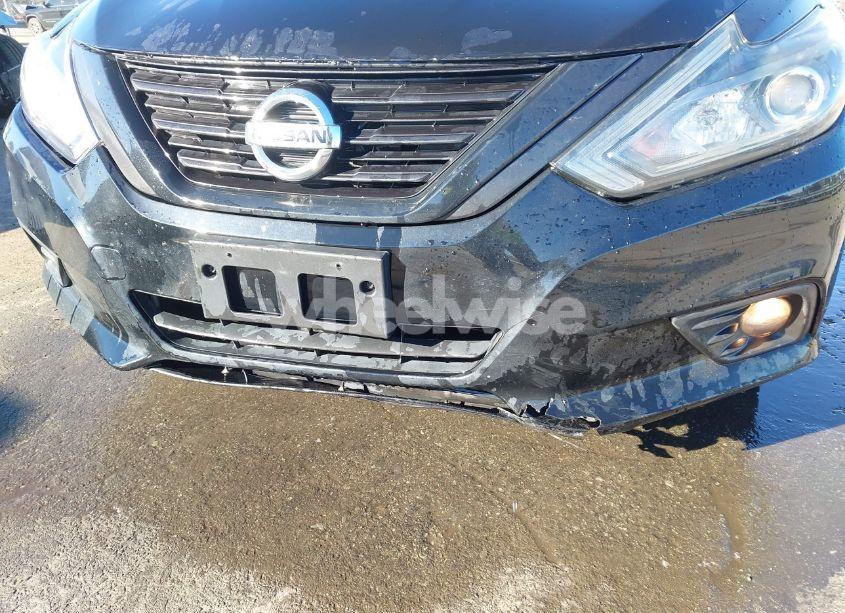 Photo 6 of 2018 Nissan Altima 2.5 SR (VIN 1N4AL3APXJC279178)