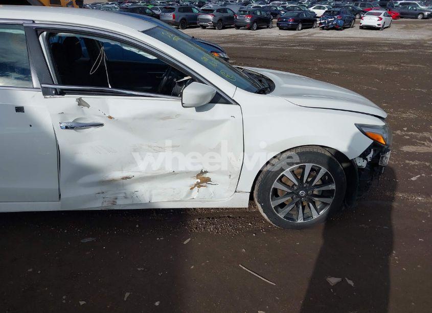 Photo 6 of 2018 Nissan Altima 2.5 SV (VIN 1N4AL3APXJC283392)