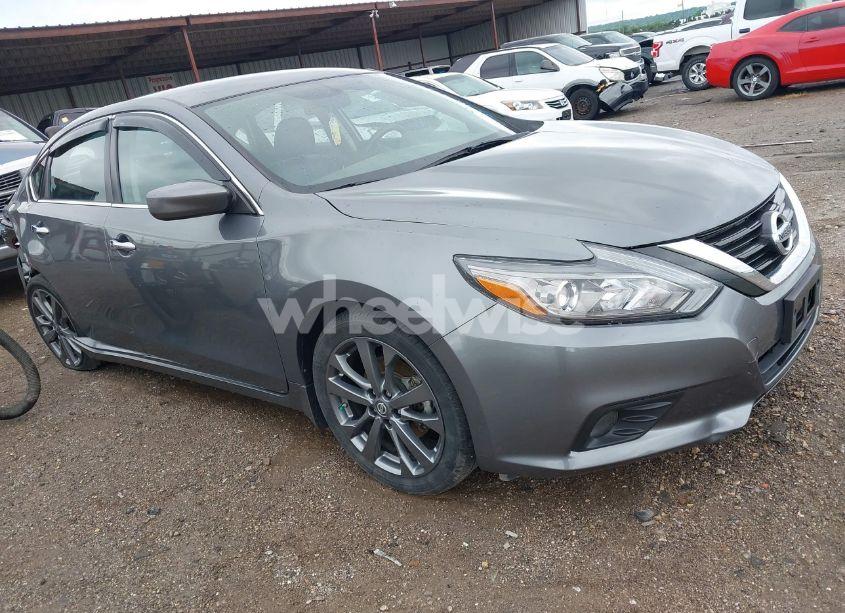 2018 Nissan Altima 2.5 SR (VIN 1N4AL3APXJC285515) main photo